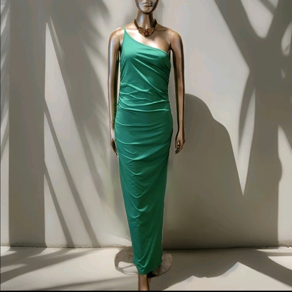 NWT Sexy Green One Shoulder Ruched Sides Split Thigh Maxi Dress Sz M - Picture 3 of 14